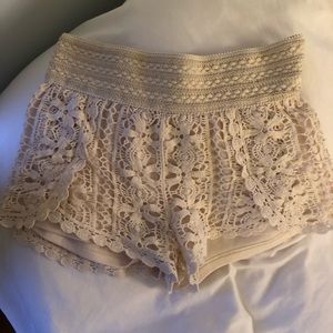 Comfy lace shorts